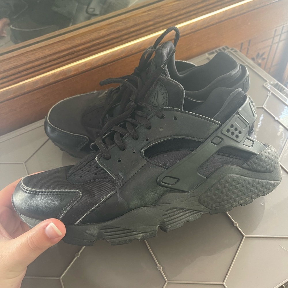 Nike Black and Gray Women's Sneakers